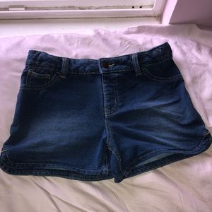 Stretchy blue jean shorts